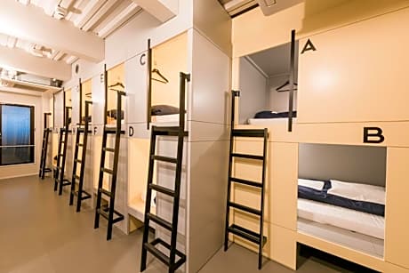Bunk Bed in Mixed Dormitory Room