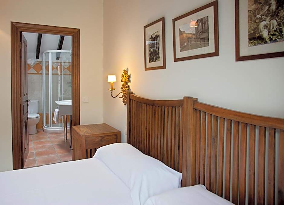 Hotel The Island