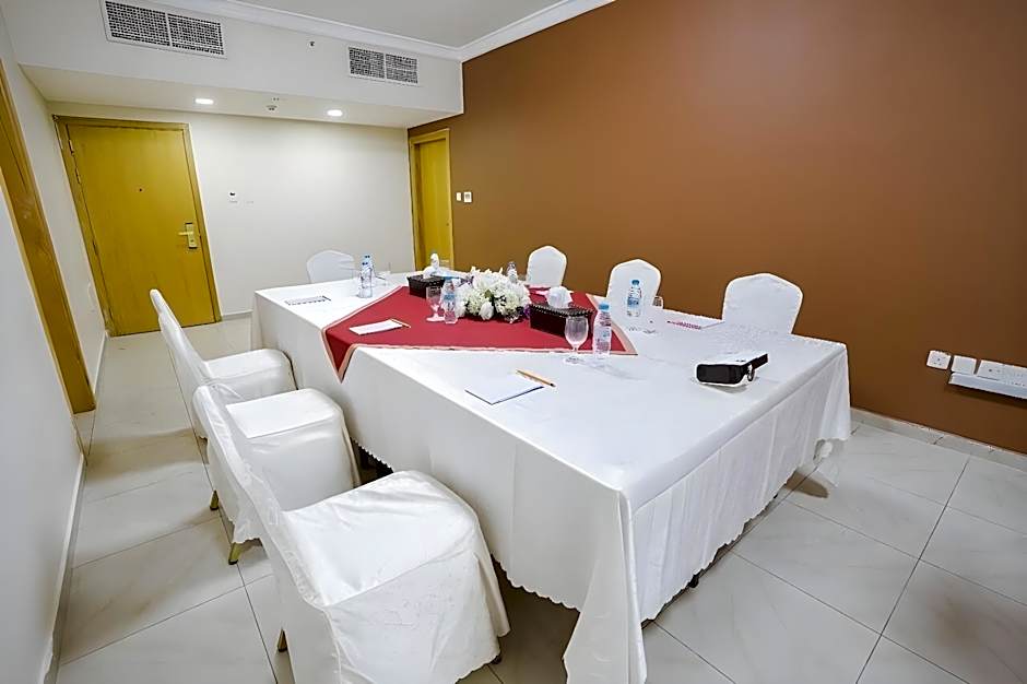 Crystal Plaza Hotel