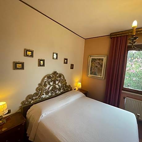 Double or Twin Room with Private External Bathroom