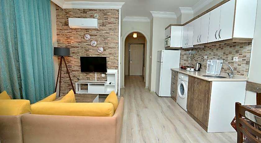 Cleopatra King Apart