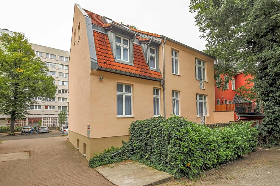 Amaroo - Gästehaus "Charlotte"