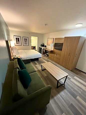 King Room with Sofa Bed - Non-Smoking