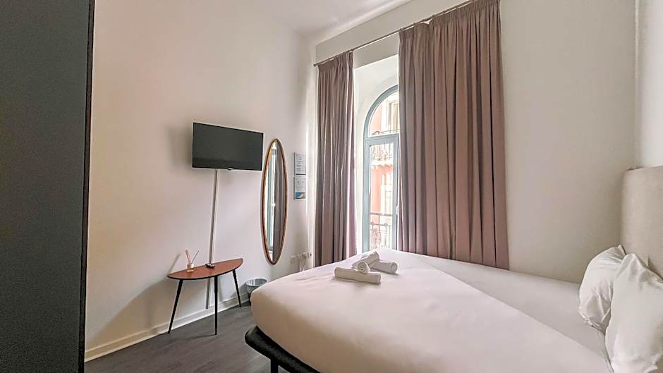 Day Off Suite&Hostel