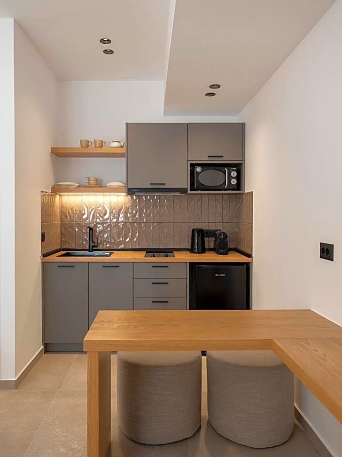 Anemelia way of living