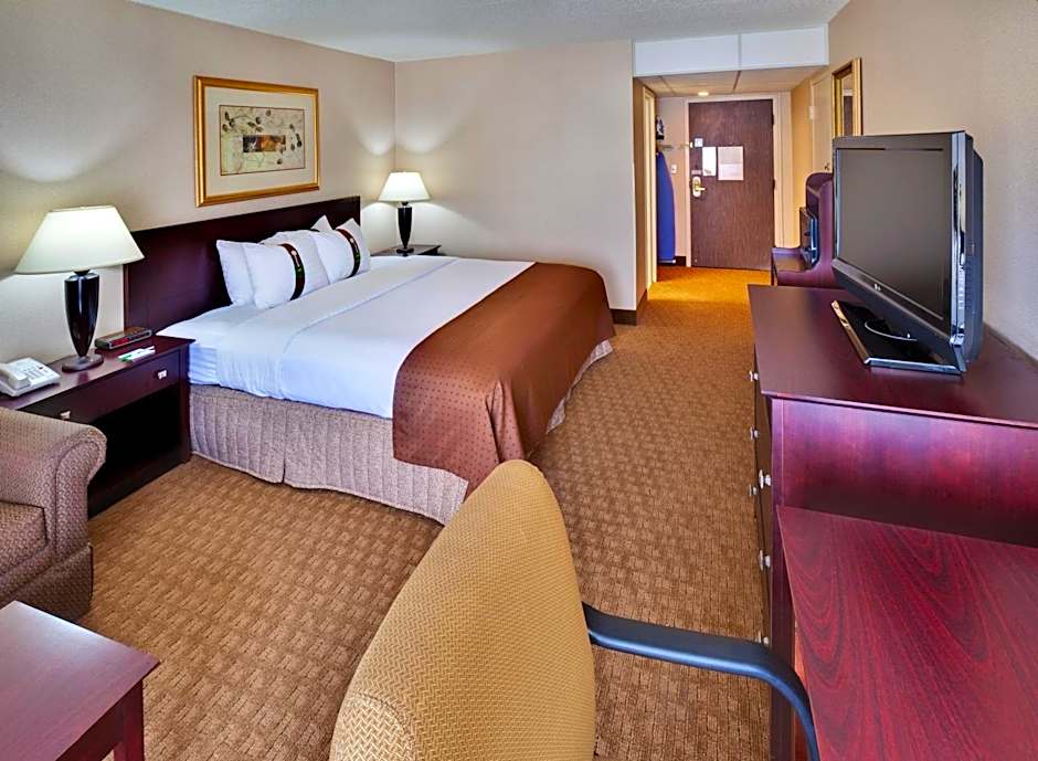 Ramada by Wyndham Midtown Grand Island