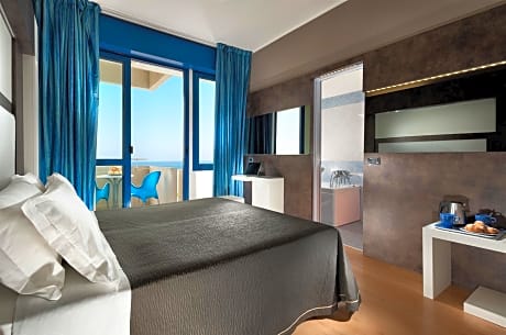 Double or Twin Room with Side Sea View