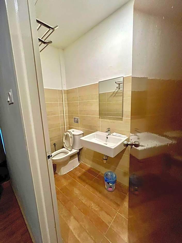 Golden Leaf Boutique Hotel Nusa Idaman Formerly Known as Ariana Hotel