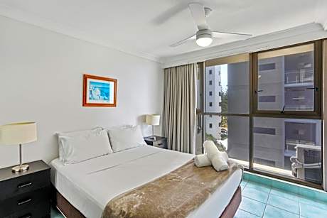 One-Bedroom Apartment with Partial Ocean View