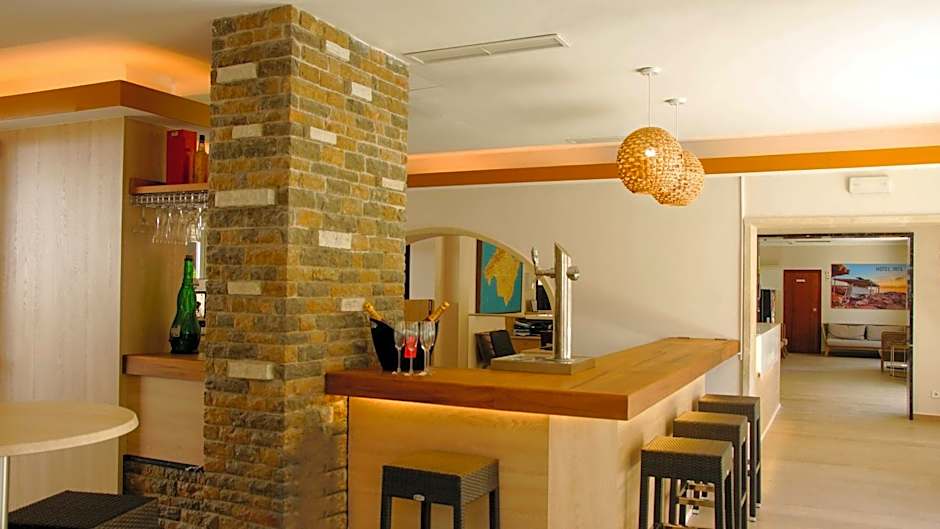 Hotel Iris - Only Adults