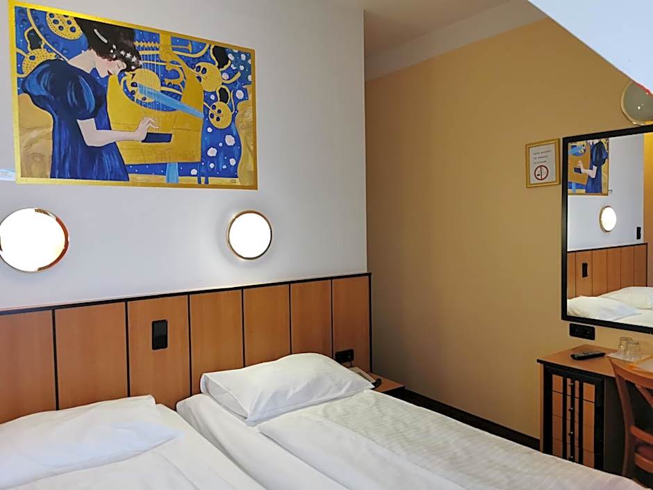 Garten- und Kunsthotel Gabriel City