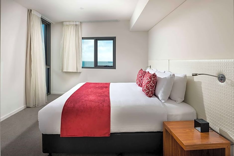 Ramada by Wyndham VetroBlu Scarborough Beach