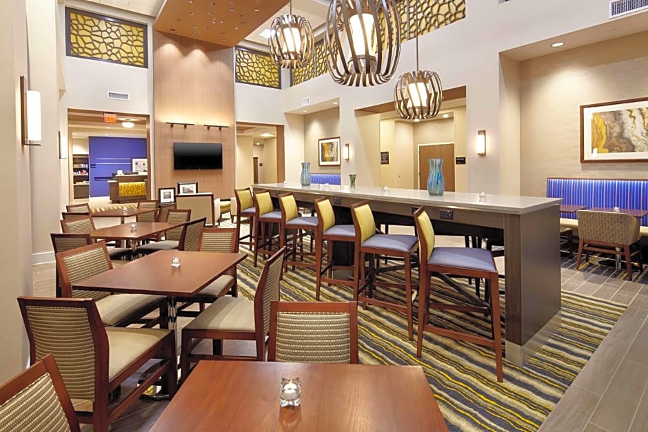 Hampton Inn By Hilton and Suites Pittsburgh/Settlers Ridge, PA