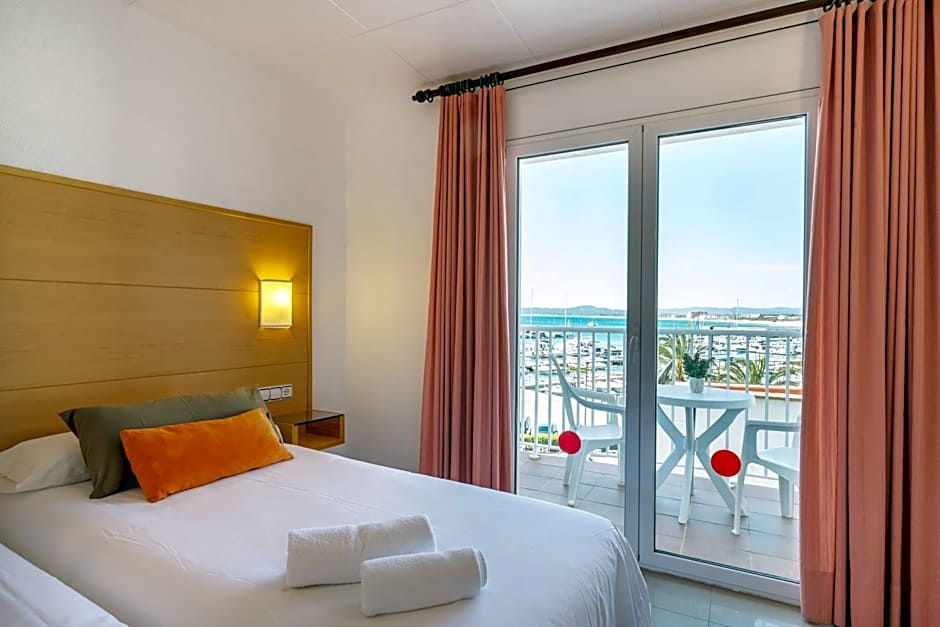 Hotel & Diving Les Illes