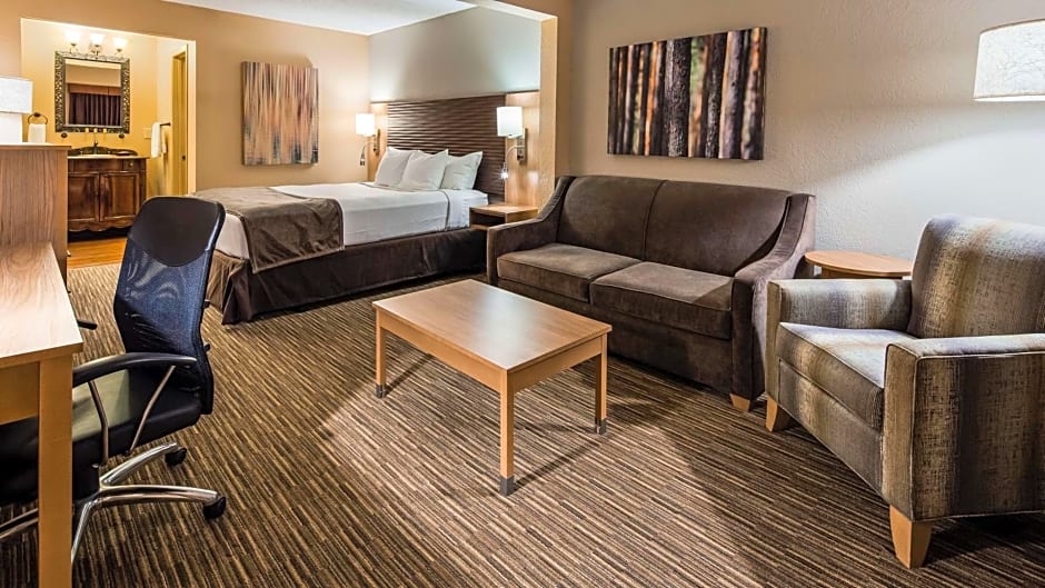 Best Western Plus Landing View Inn & Suites