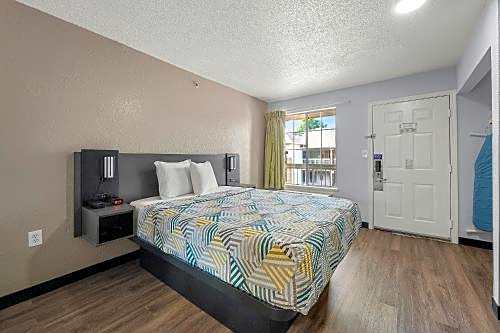 Studio 6-Roswell, GA - Atlanta