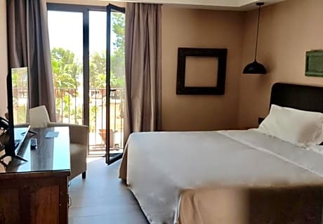 Large Double or Twin Room
