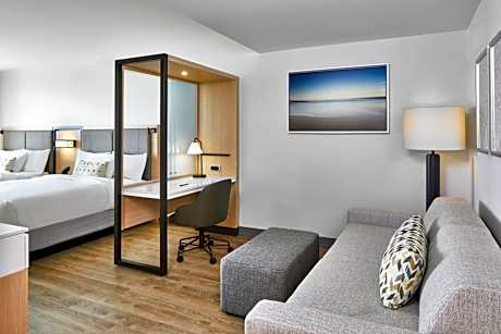 Studio with Two Queen Beds, Partial Ocean View, Trundle Sofa and Balcony - Hearing Accessible