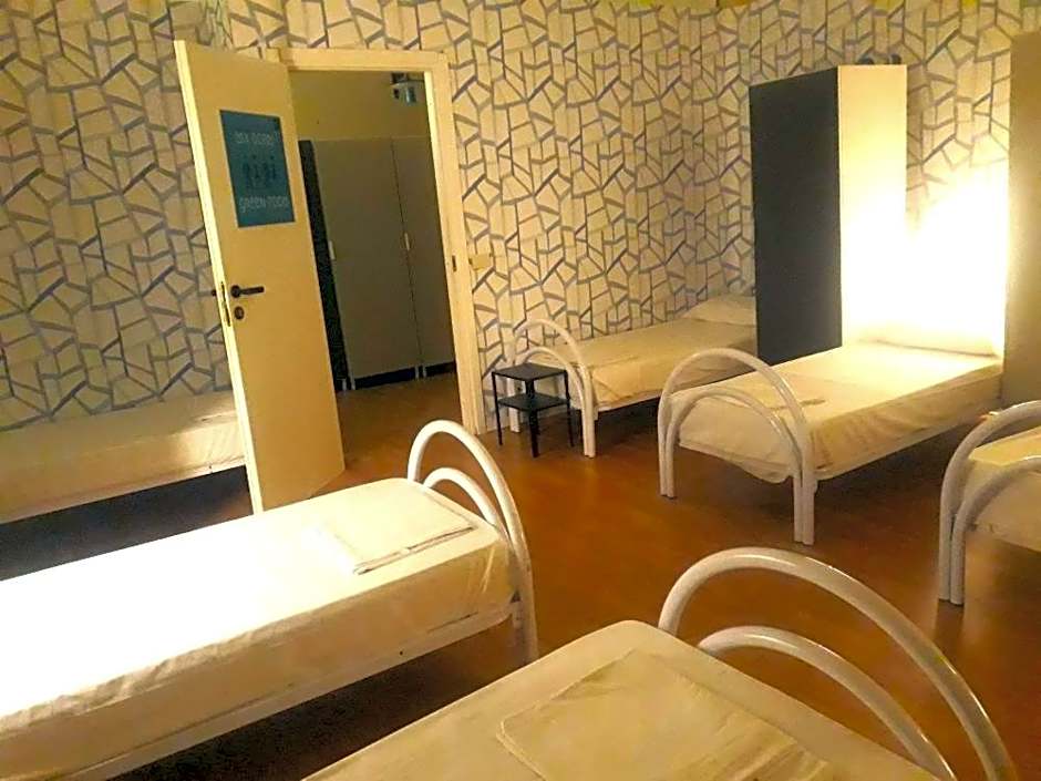 Balarm - Hostel and Bar