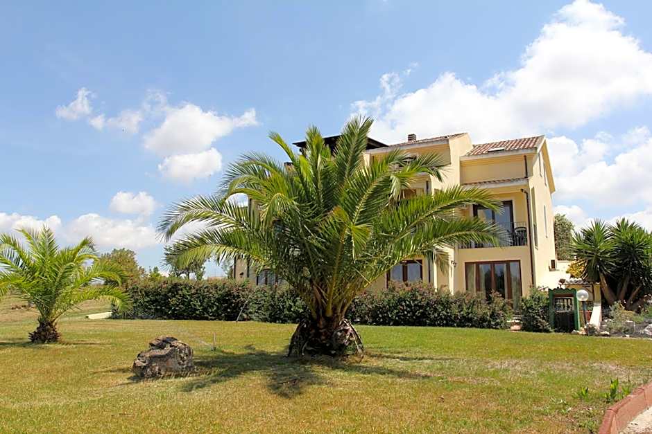 Palmas Dorada Home