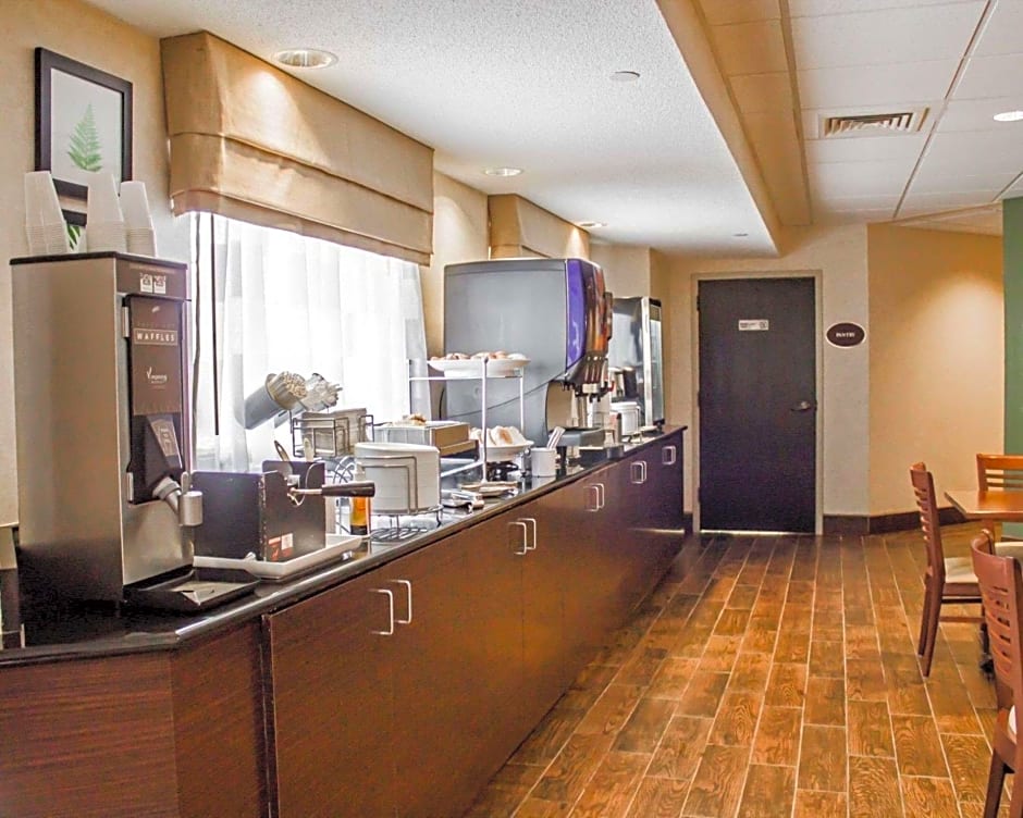 Suburban Studios Johnstown - Richland Town Center