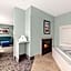 La Quinta Inn & Suites by Wyndham Newport