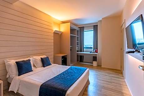 Superior Accessible Single