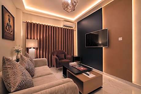 Senior Suite