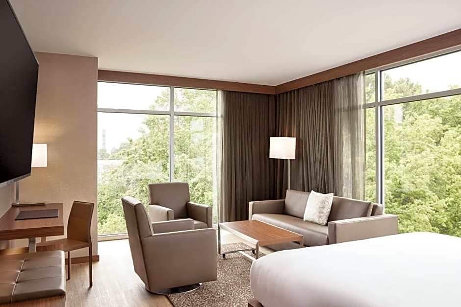 AC Hotel by Marriott Atlanta Perimeter