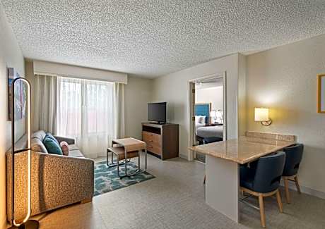 2 Double 1 Bedroom Suite Non-Smoking