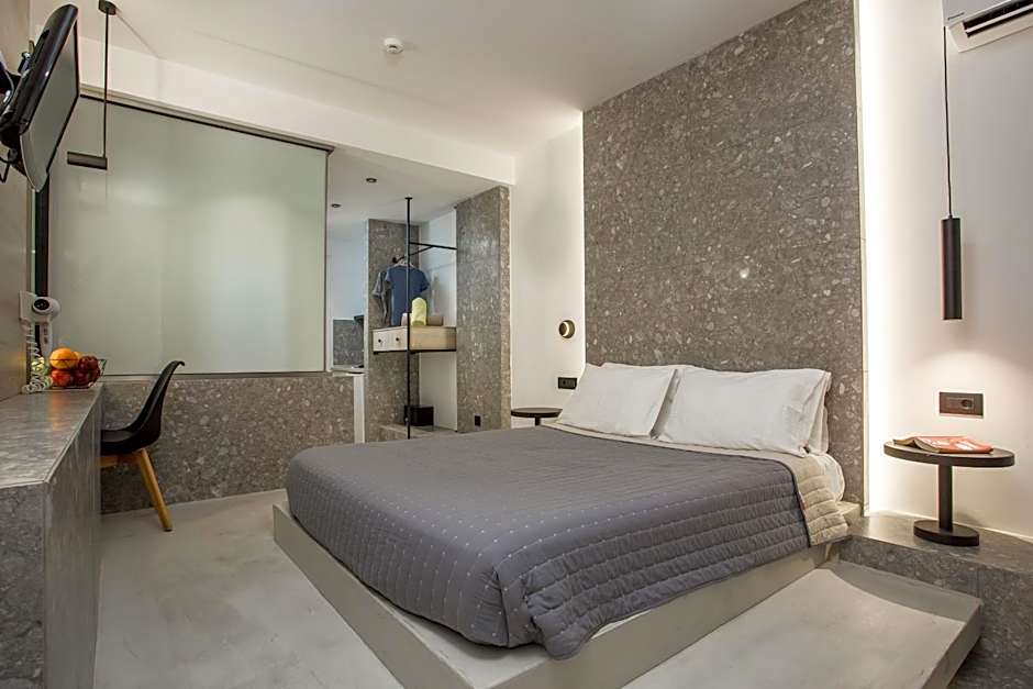 Dias Studios & Suites