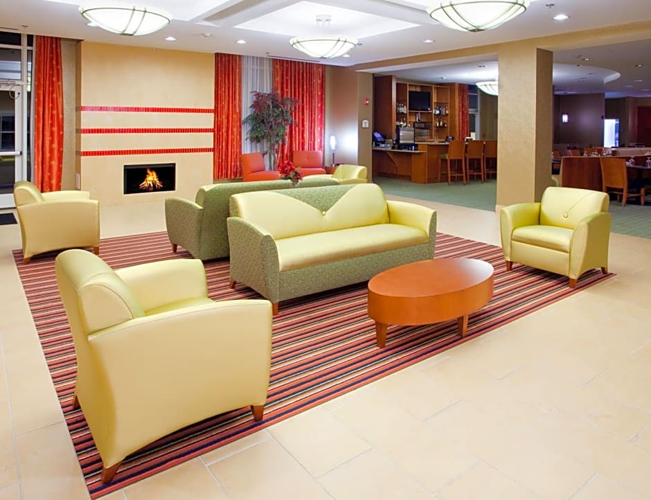Holiday Inn Petersburg North- Fort Lee, an IHG Hotel