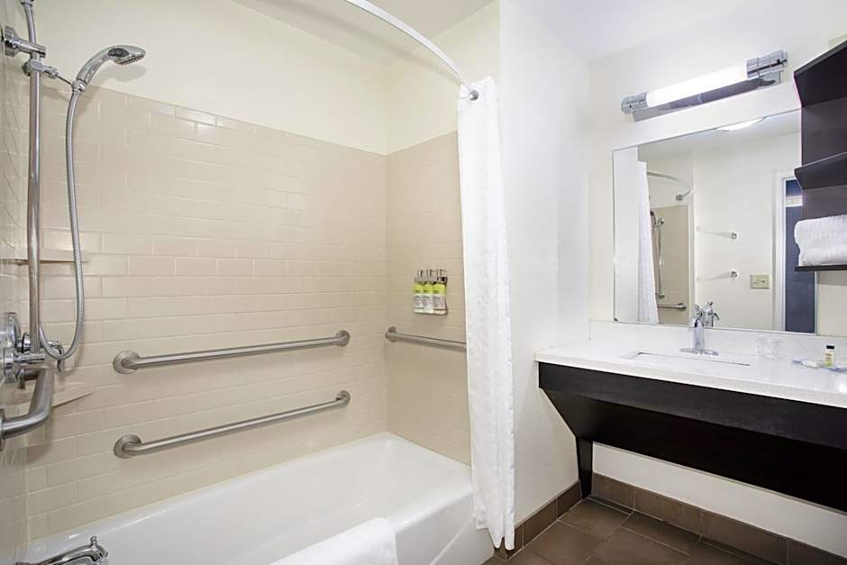 Candlewood Suites Manhattan By IHG