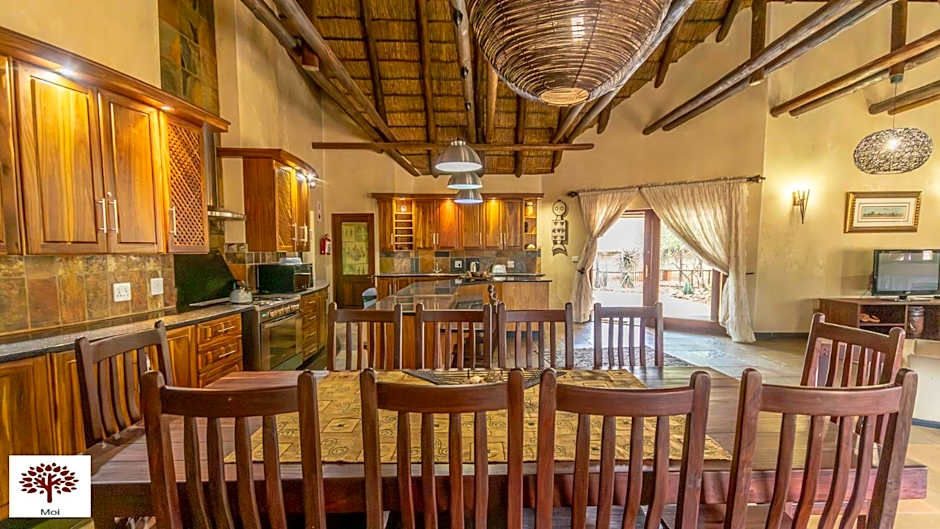 Zebula Golf and Wildlife Estate - Oryx Walkway Pax 16 - Moi Signature Luxury villa