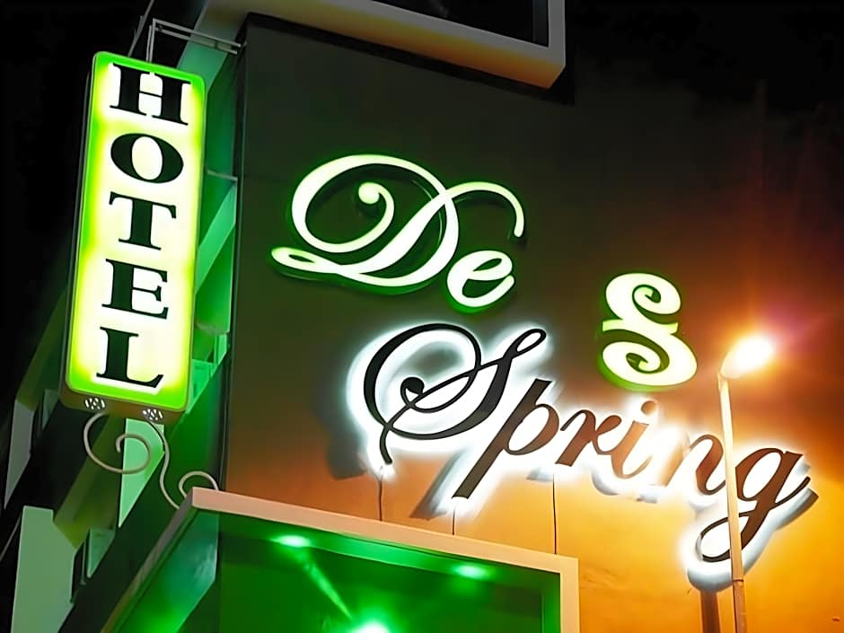 De Spring Hotel