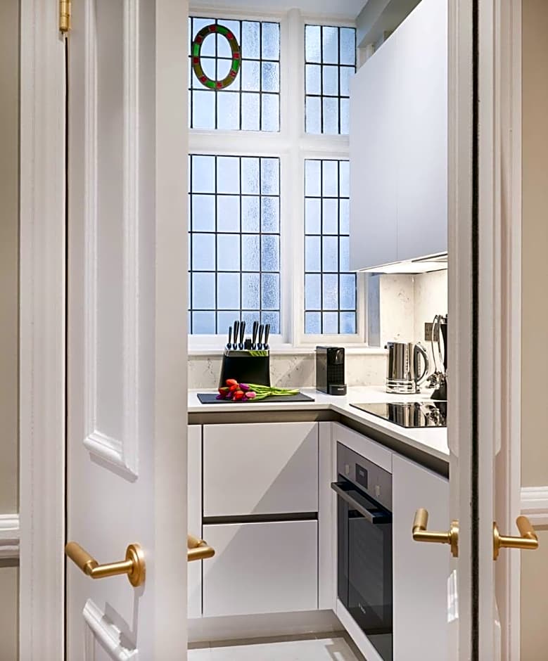 No.11 Cadogan Gardens