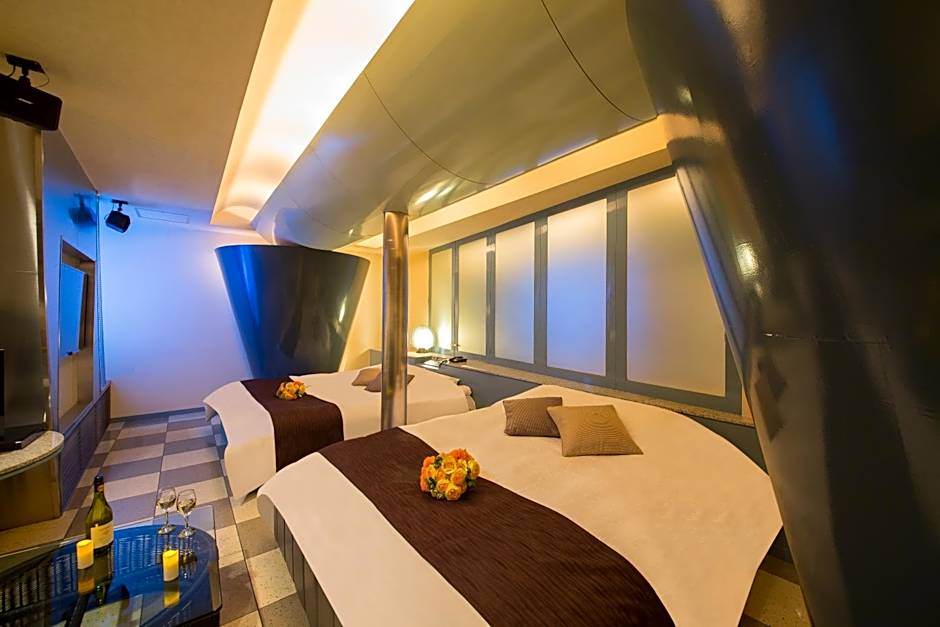 Towers Hotel - Adult Only -