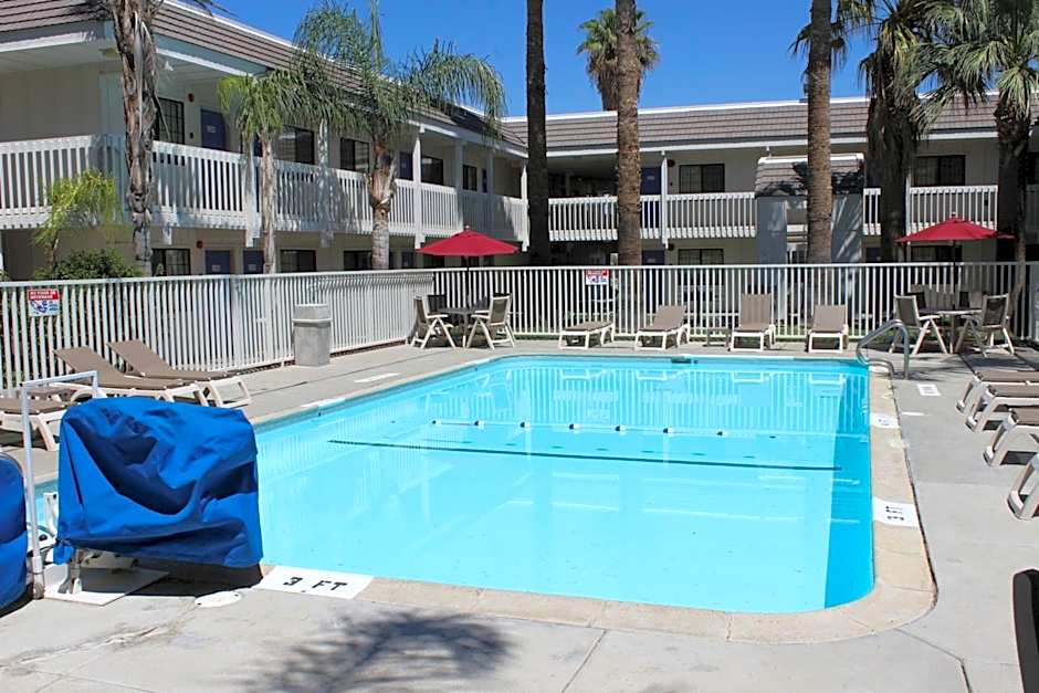 Photo 1 of 50 of Motel 6-Coalinga, CA - East