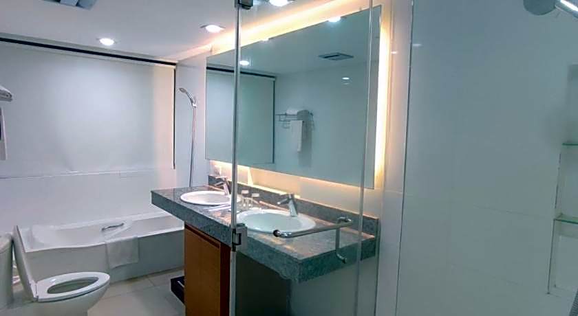 Pontefino Hotel And Residences