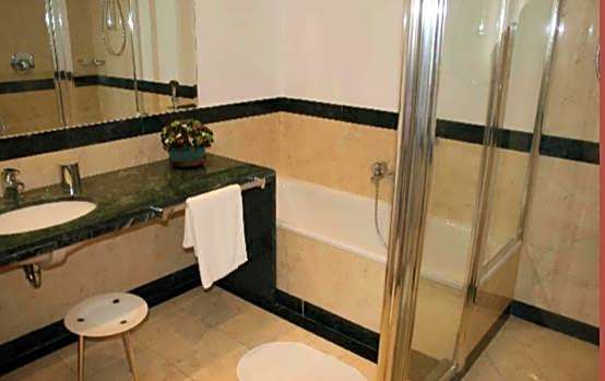 Residence gli Angioini srl