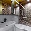 Evi's Home Hotel & Apartments
