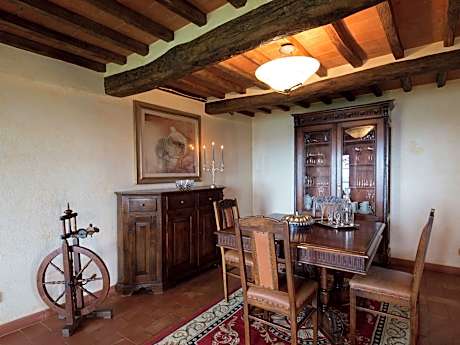 Villa in Cortona with Pool  Hill Views