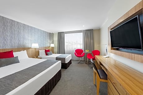 Deluxe Queen Room
