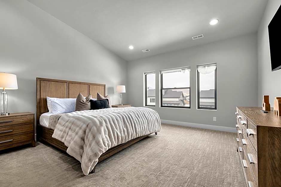 Luxury Stays Club 1012, New lovely 4br TH, New Deer Valley 1 min Park City 10 min