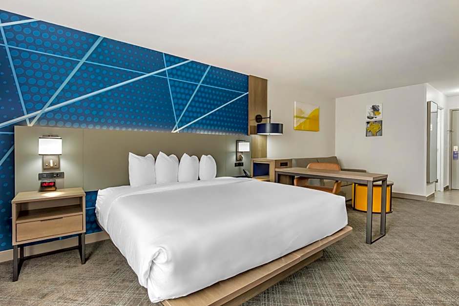 Comfort Inn & Suites Irving Las Colinas DFW