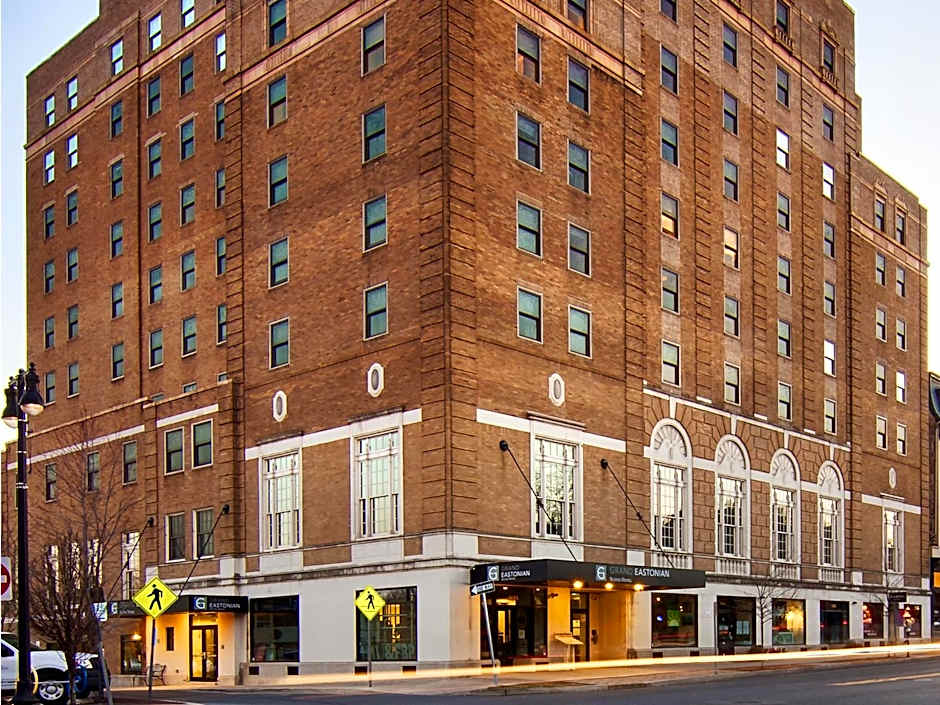 Grand Eastonian Suites Hotel