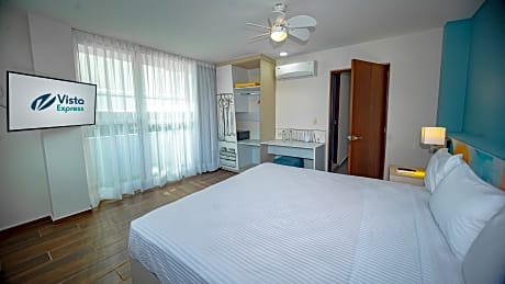 Suite king with kitchenette