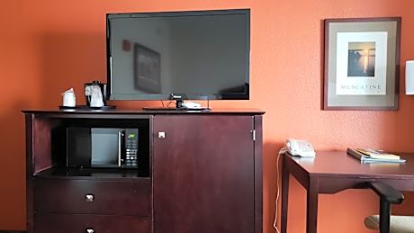 One-Bedroom Suite with Two Queen Beds - Non-Smoking