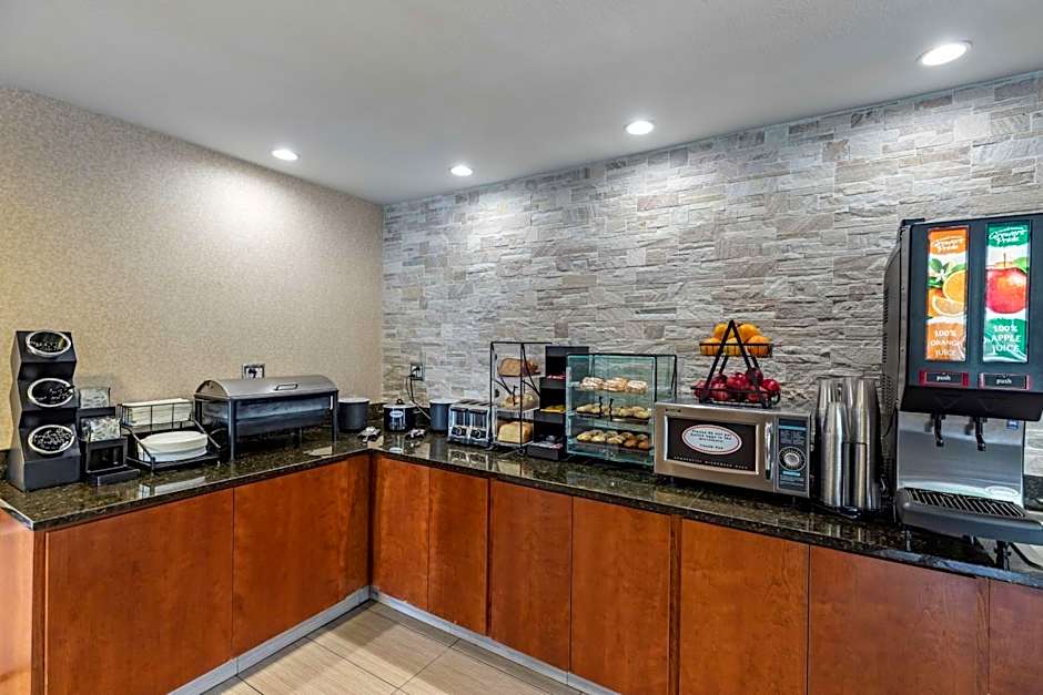 Best Western Plus Louisville Inn And Suites