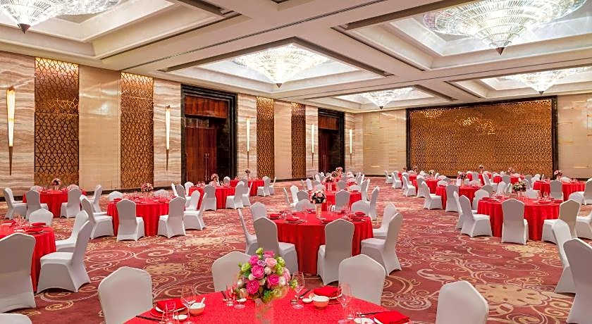 Sheraton Changchun Jingyuetan Hotel